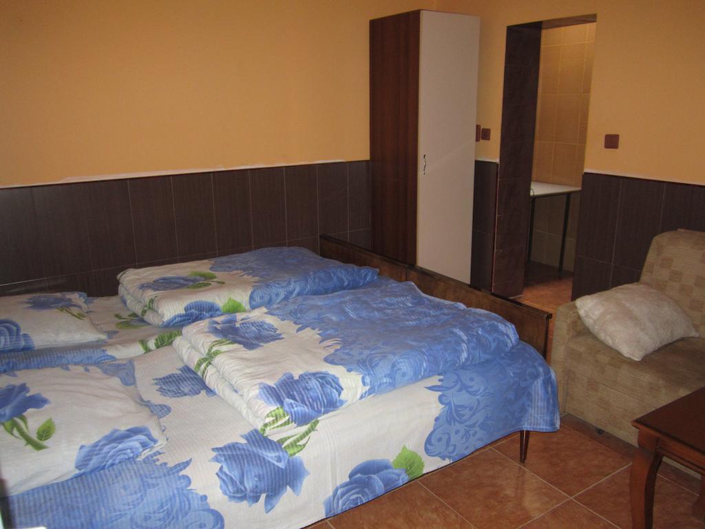 Guesthouse 97 In Batumi باتومي المظهر الخارجي الصورة